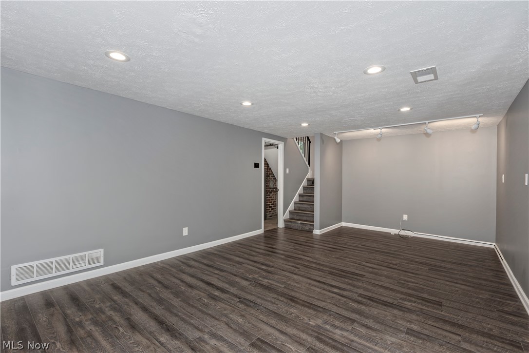 1174 Giesse Drive Mayfield Heights OH 44124