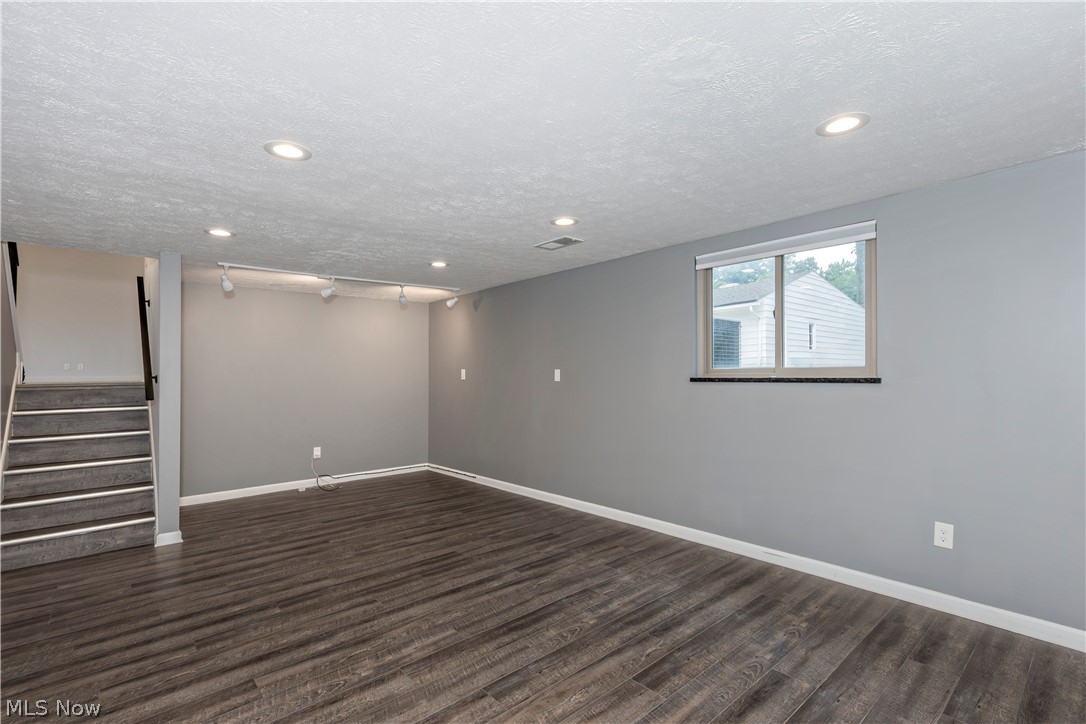 1174 Giesse Drive Mayfield Heights OH 44124
