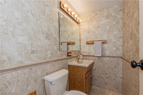 1174 Giesse Drive Mayfield Heights OH 44124