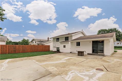 1174 Giesse Drive Mayfield Heights OH 44124