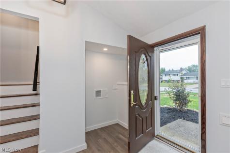 1174 Giesse Drive Mayfield Heights OH 44124