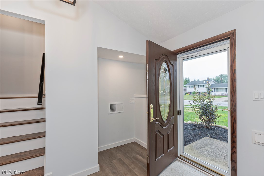 1174 Giesse Drive Mayfield Heights OH 44124