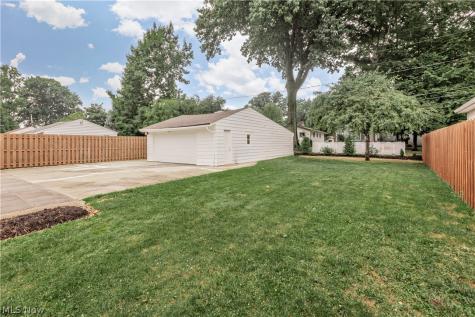 1174 Giesse Drive Mayfield Heights OH 44124