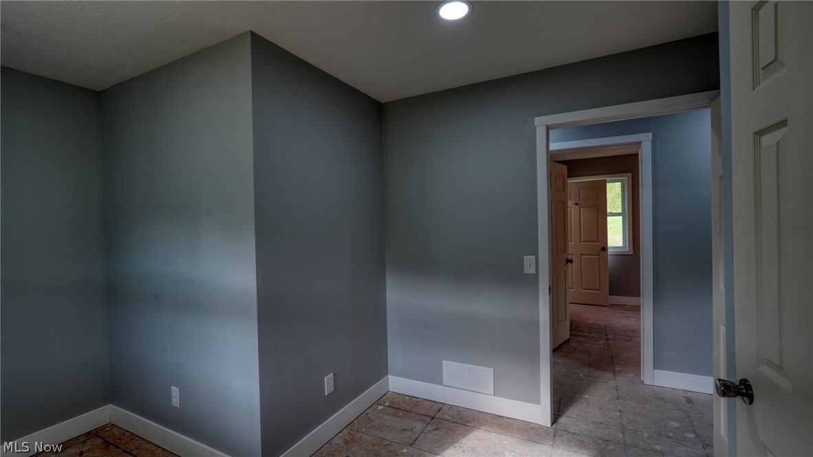 3899 Mayfair Lane Cambridge OH 43725