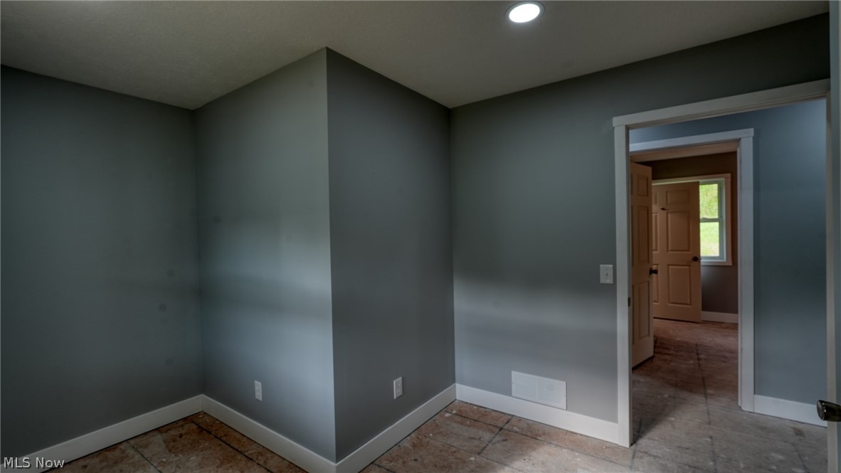 3899 Mayfair Lane Cambridge OH 43725