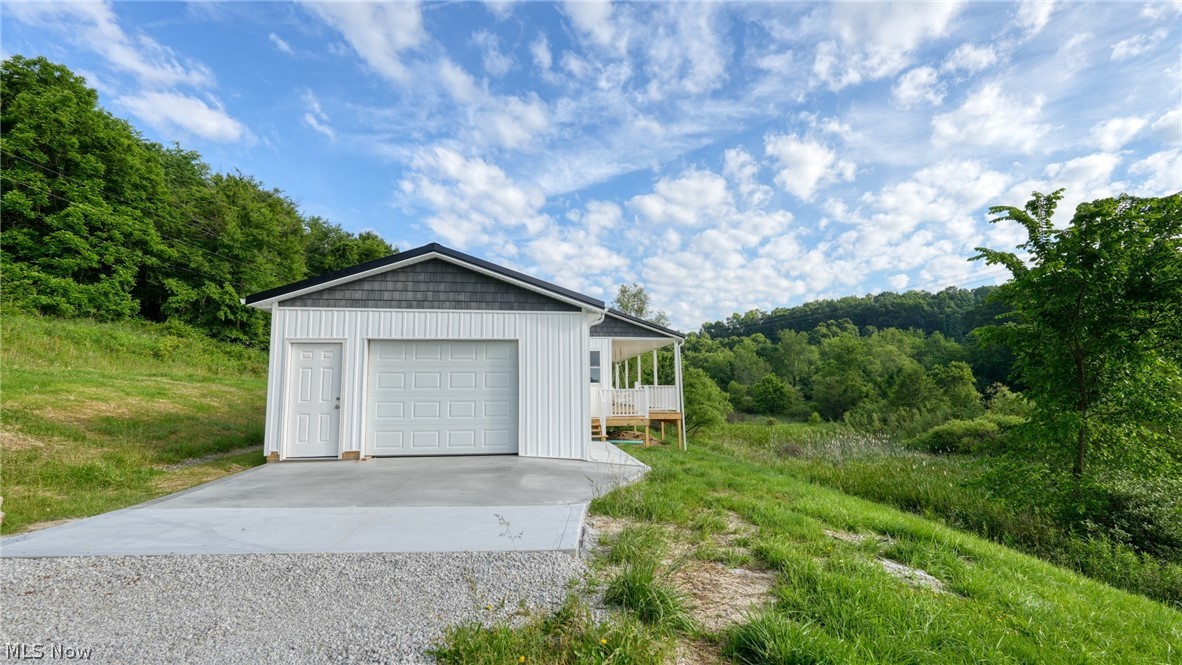 3899 Mayfair Lane Cambridge OH 43725