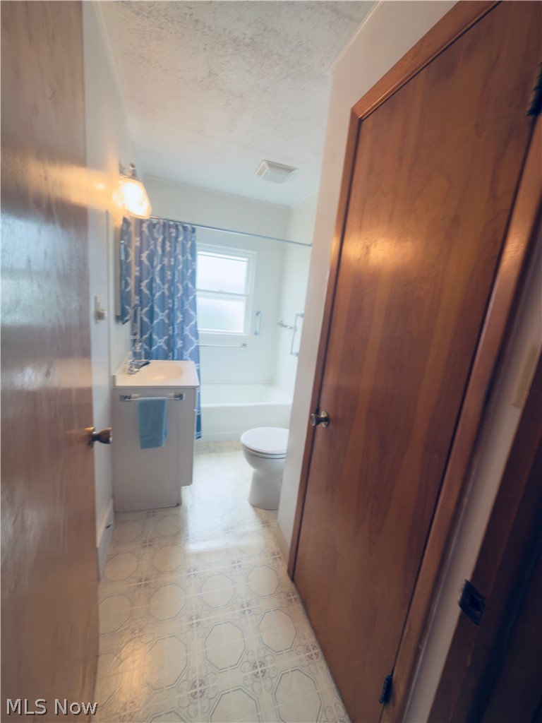 1050 Bantam Ridge Road Wintersville OH 43953