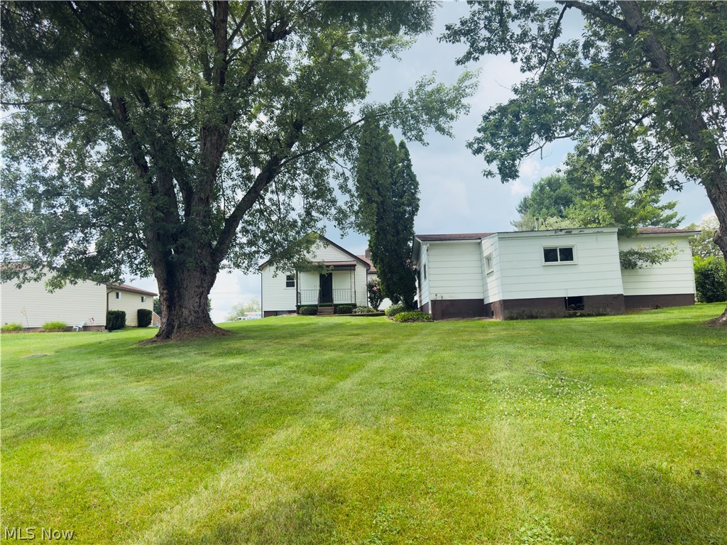 1050 Bantam Ridge Road Wintersville OH 43953