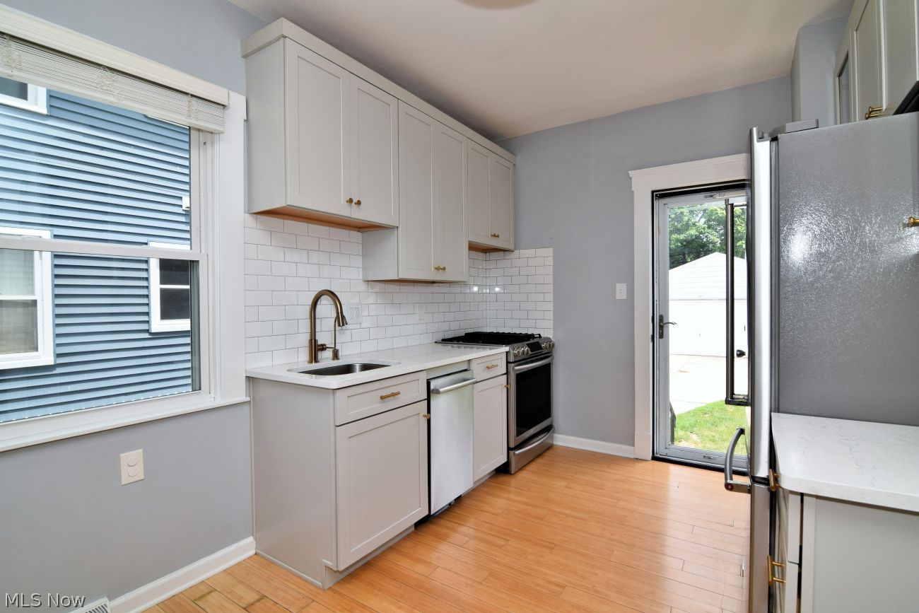 1279 Edwards Avenue Lakewood OH 44107