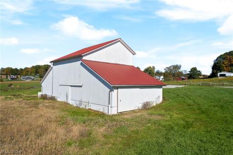 7385 Kemary Avenue SW Navarre OH 44662
