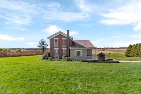 7385 Kemary Avenue SW Navarre OH 44662