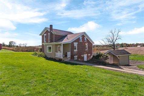7385 Kemary Avenue SW Navarre OH 44662