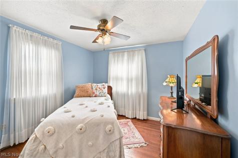 24231 Yosemite Drive Euclid OH 44117