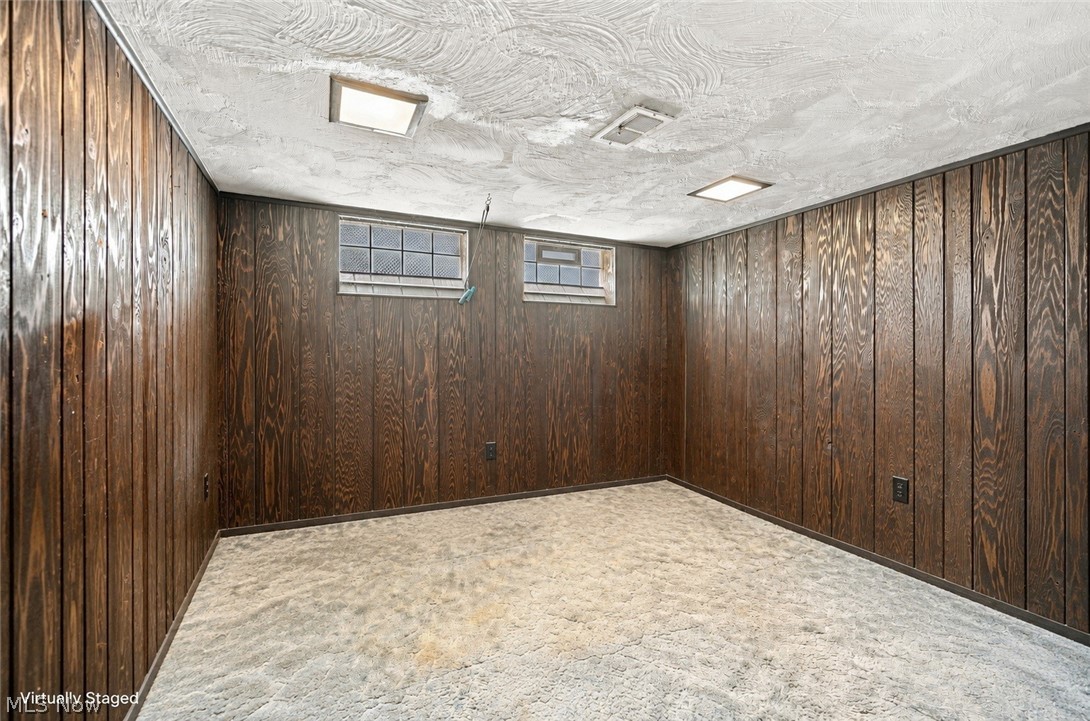 24231 Yosemite Drive Euclid OH 44117