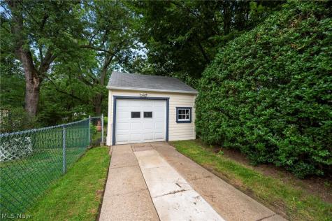 24231 Yosemite Drive Euclid OH 44117