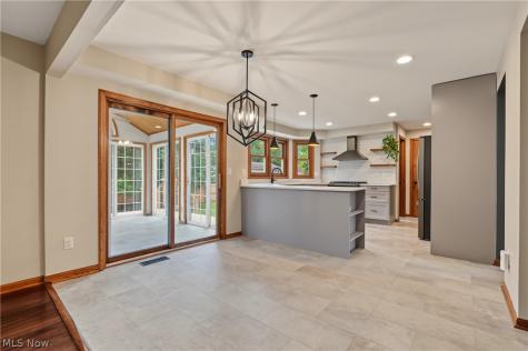 922 Vicki Path Tallmadge OH 44278