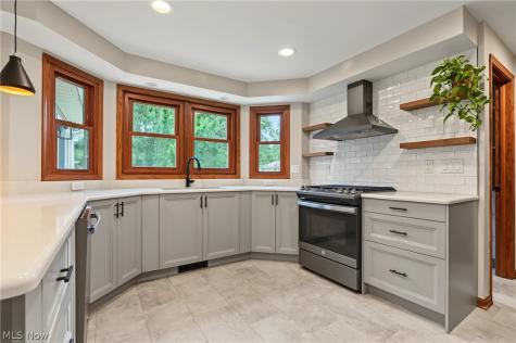 922 Vicki Path Tallmadge OH 44278