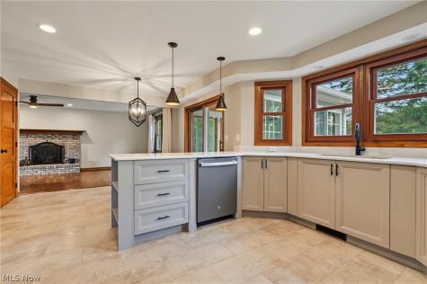 922 Vicki Path Tallmadge OH 44278
