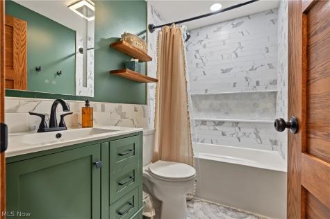 922 Vicki Path Tallmadge OH 44278