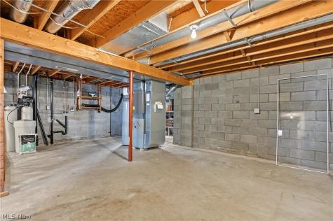 922 Vicki Path Tallmadge OH 44278