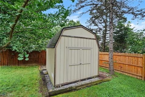 922 Vicki Path Tallmadge OH 44278