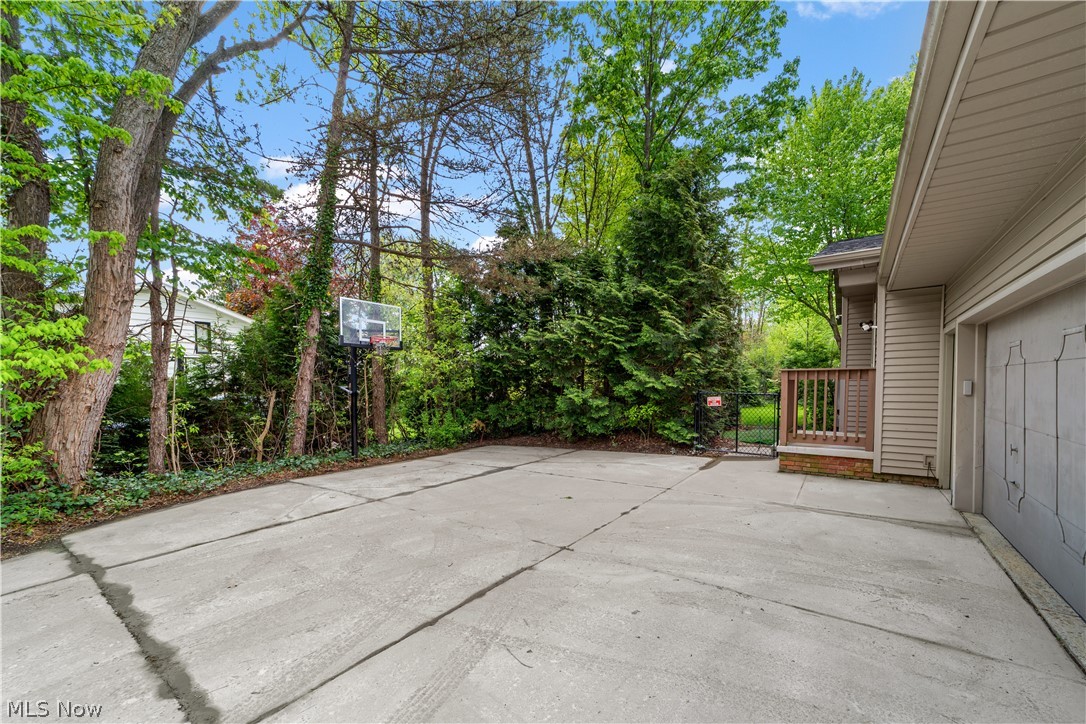 29526 Bryce Road Cleveland OH 44124