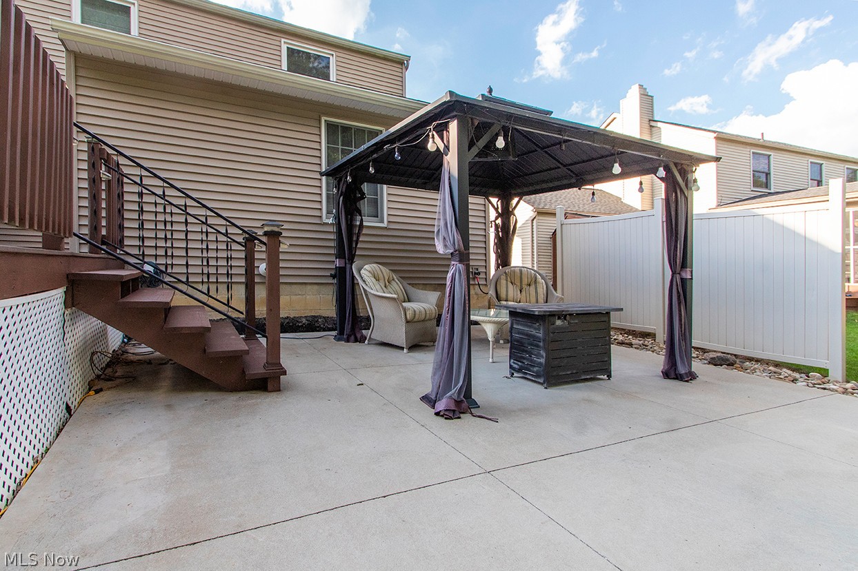570 Falling Oaks Drive Medina OH 44256