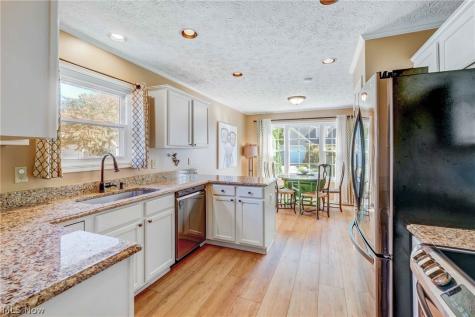 1474 Hollow Wood Lane Avon OH 44011