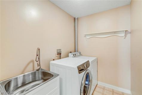 1474 Hollow Wood Lane Avon OH 44011