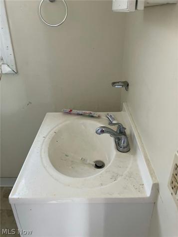 10213 Somerset Avenue Cleveland OH 44108