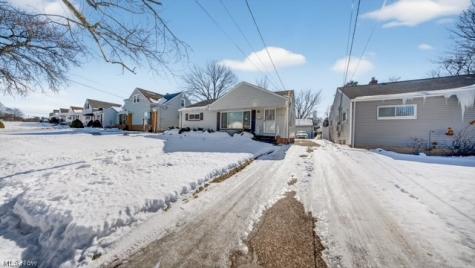 20648 Donny Brook Road Maple Heights OH 44137