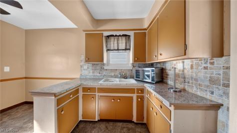 20648 Donny Brook Road Maple Heights OH 44137