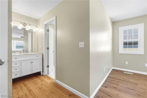 1270 Mallard Pond Circle Broadview Heights OH 44147