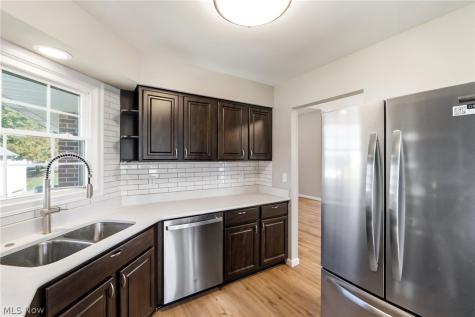 1270 Mallard Pond Circle Broadview Heights OH 44147