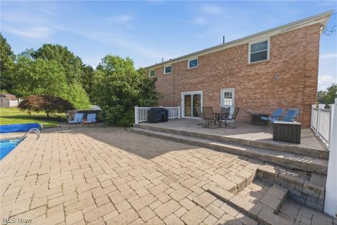 1251 Grenada Drive NE Canton OH 44714