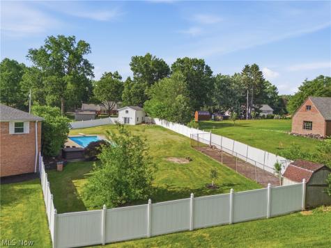 1251 Grenada Drive NE Canton OH 44714