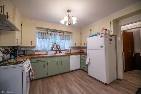1144 Kingsway Street Alliance OH 44601