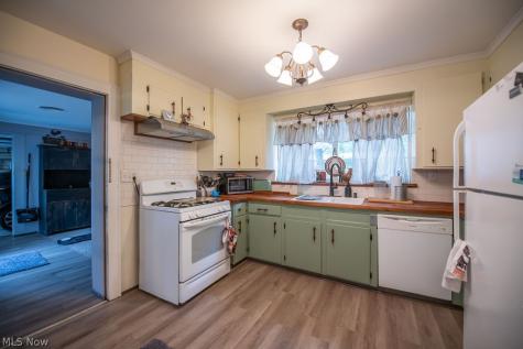 1144 Kingsway Street Alliance OH 44601