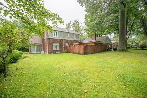 1144 Kingsway Street Alliance OH 44601
