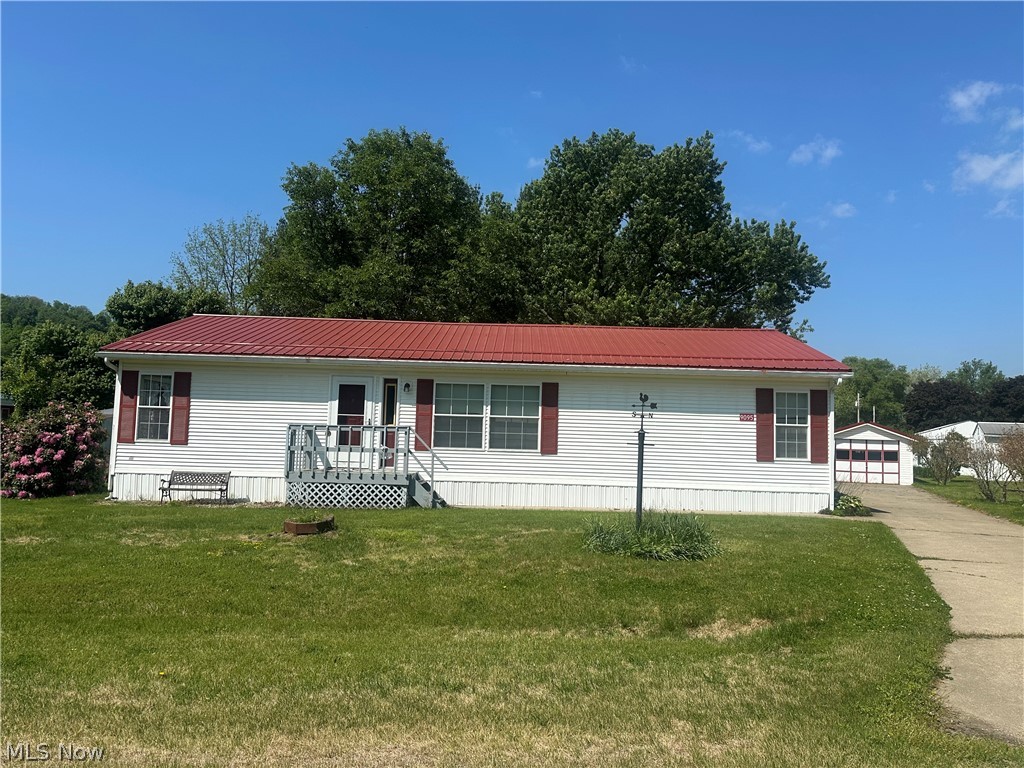 9095 E Southview Street Minerva OH 44657