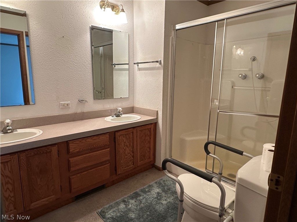 9095 E Southview Street Minerva OH 44657