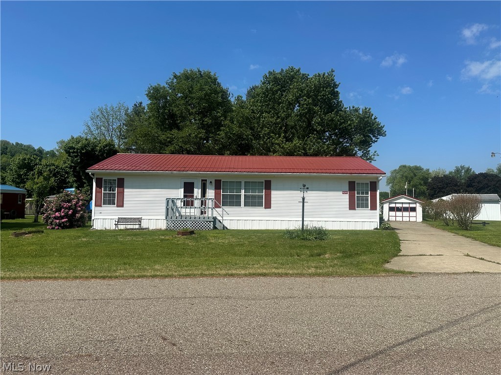 9095 E Southview Street Minerva OH 44657