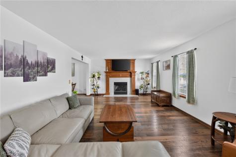7402 Fayette Boulevard Chippewa Lake OH 44215