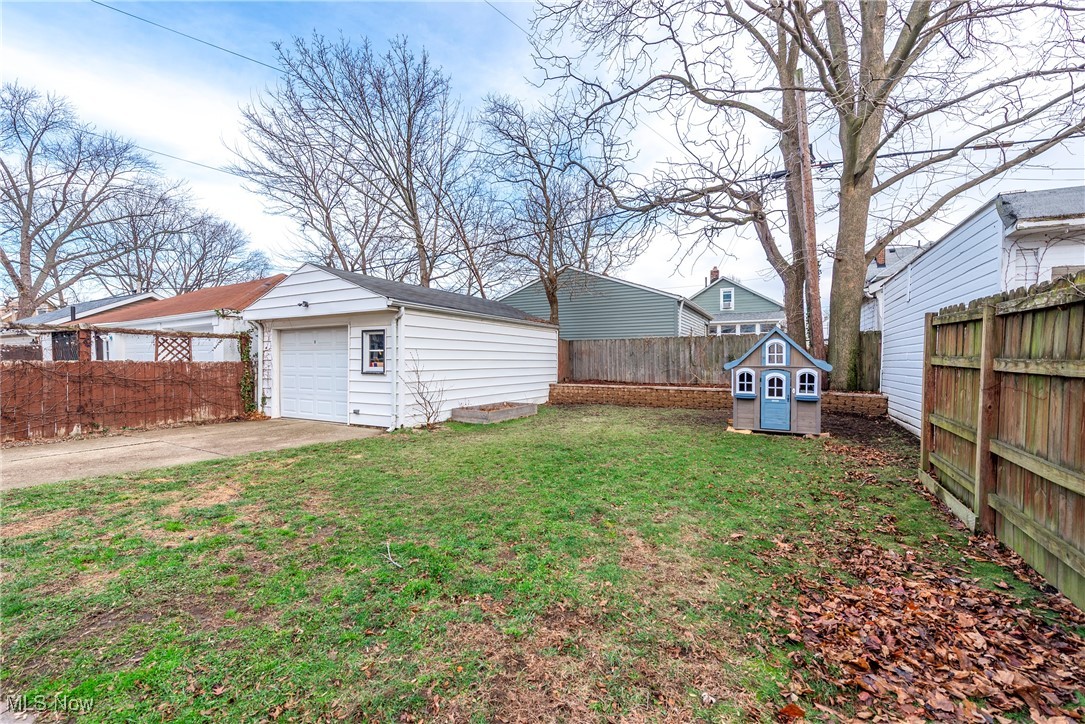 1283 Mathews Avenue Lakewood OH 44107