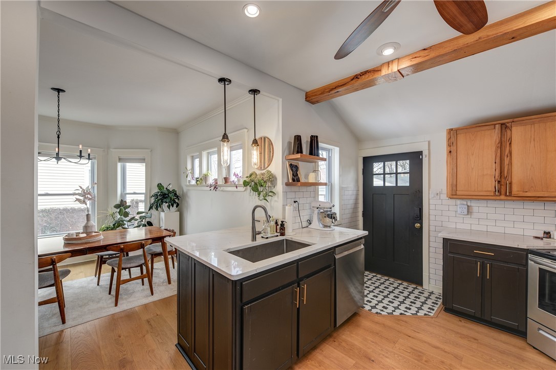 1283 Mathews Avenue Lakewood OH 44107