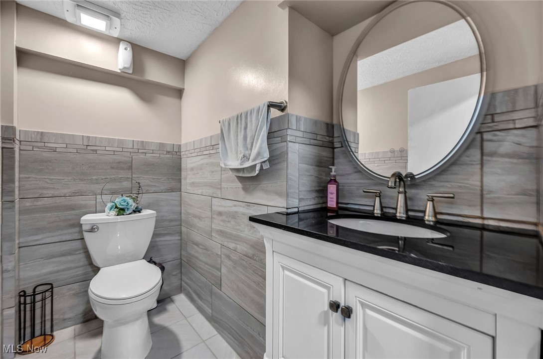 16577 State Road North Royalton OH 44133