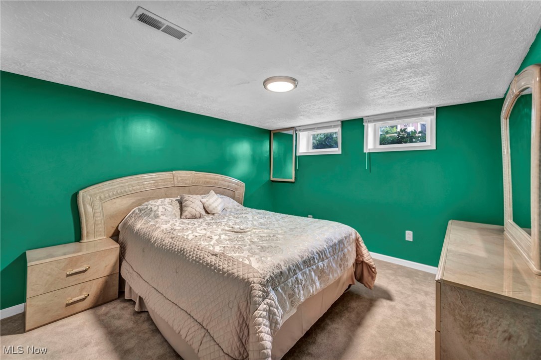 16577 State Road North Royalton OH 44133