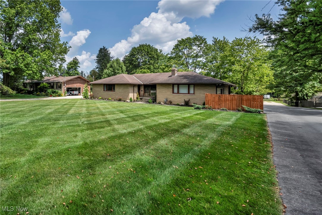 16577 State Road North Royalton OH 44133