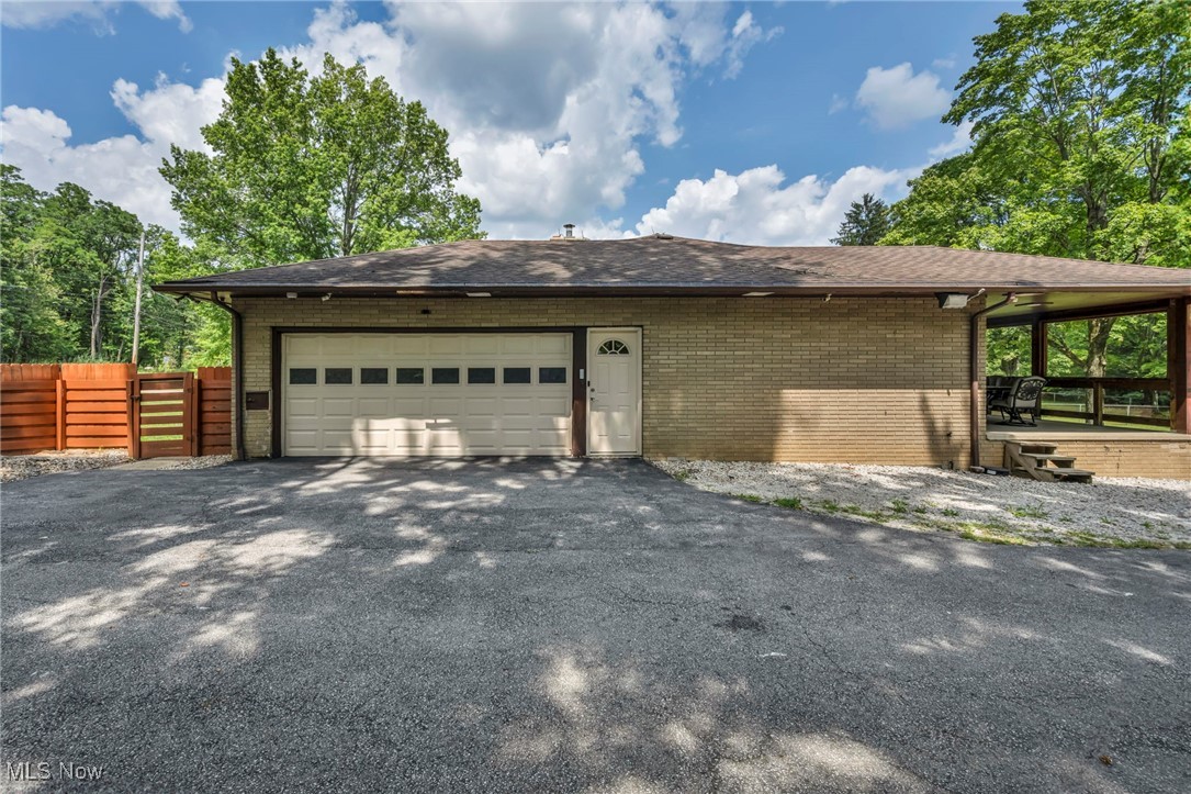 16577 State Road North Royalton OH 44133