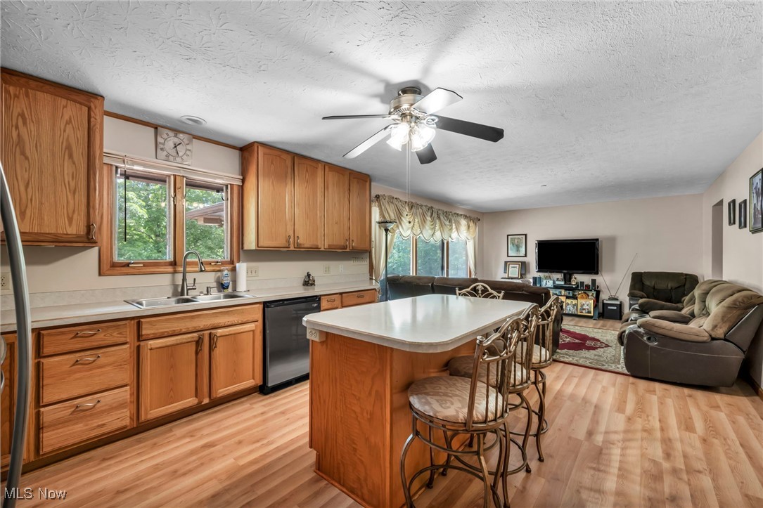 16577 State Road North Royalton OH 44133